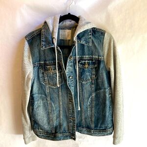 Women’s Forever 21 Hoodie 2-in-1 Denim Jean Jacket Large
